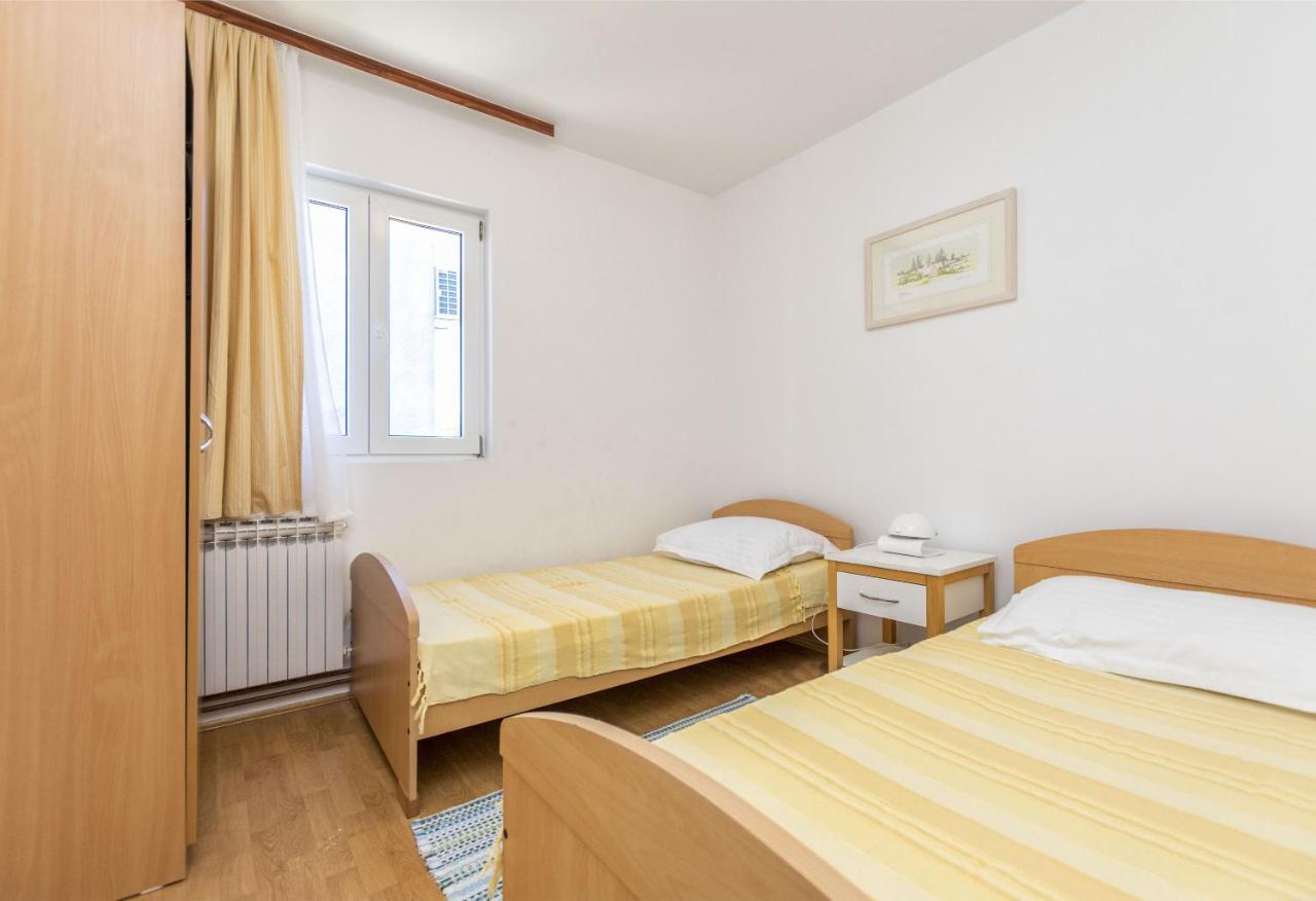 Apartments Ljubomir Rogoznica  Luaran gambar